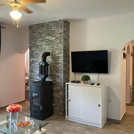 Natali Apartment *